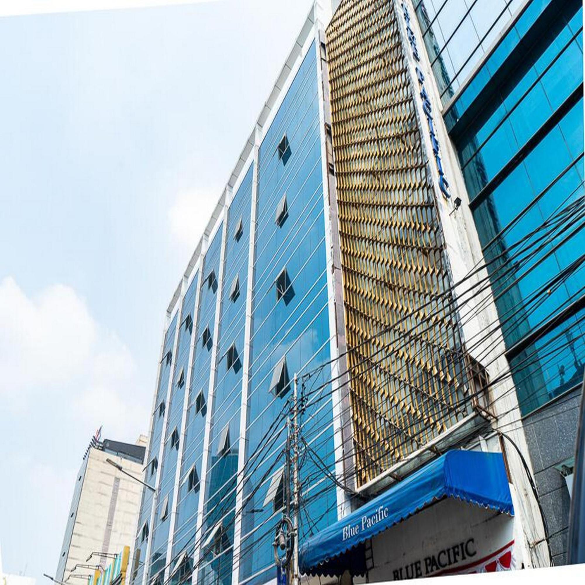 Reddoorz Plus At Blue Pacific Blok M Jakarta Buitenkant foto